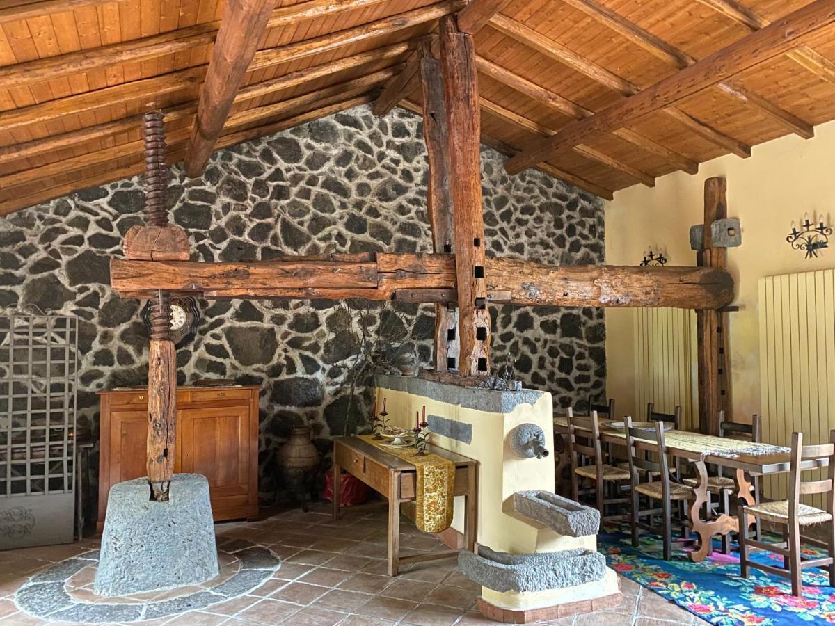 بيديمونتي إتنيو Bed And Breakfast Il Glicine المظهر الخارجي الصورة