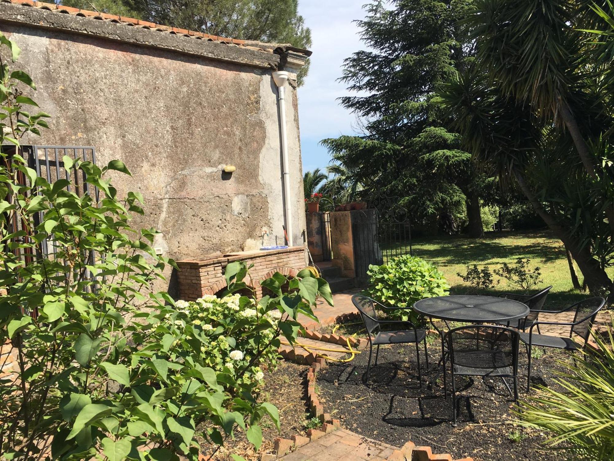 بيديمونتي إتنيو Bed And Breakfast Il Glicine الغرفة الصورة