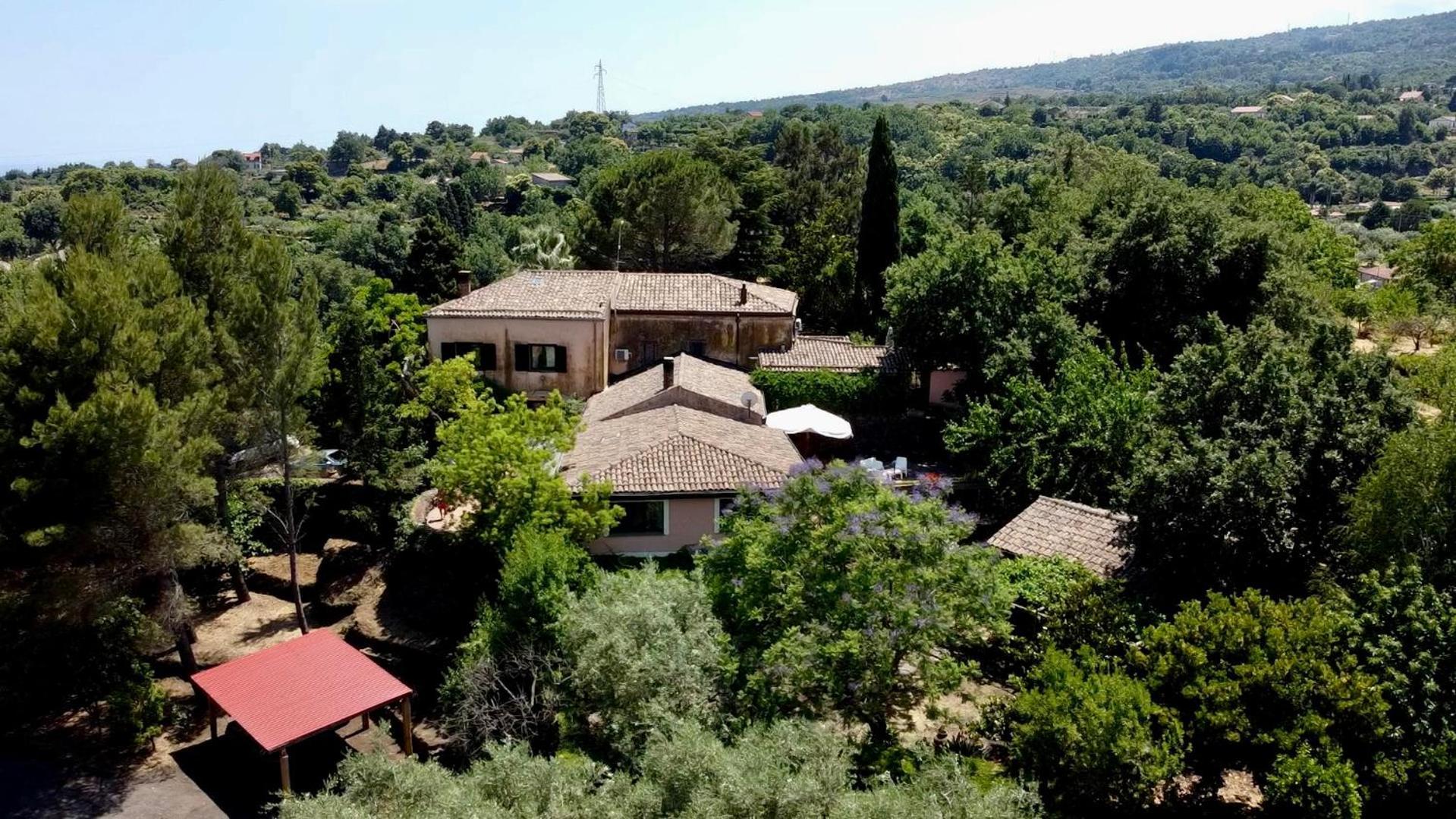 بيديمونتي إتنيو Bed And Breakfast Il Glicine المظهر الخارجي الصورة
