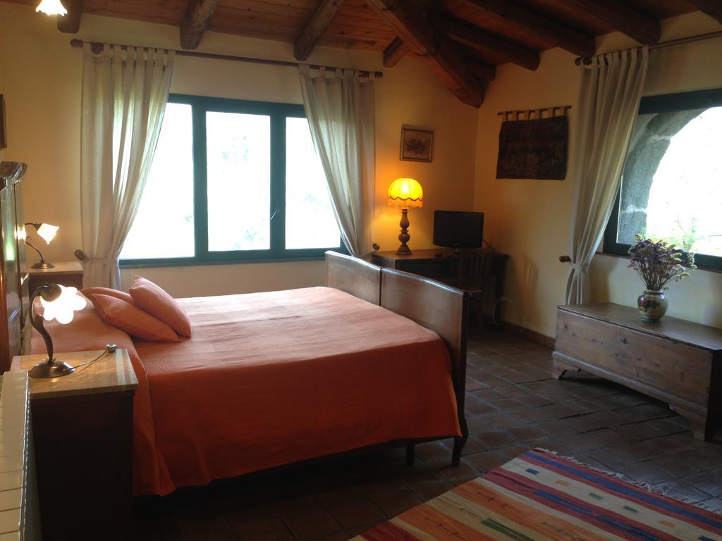 بيديمونتي إتنيو Bed And Breakfast Il Glicine المظهر الخارجي الصورة