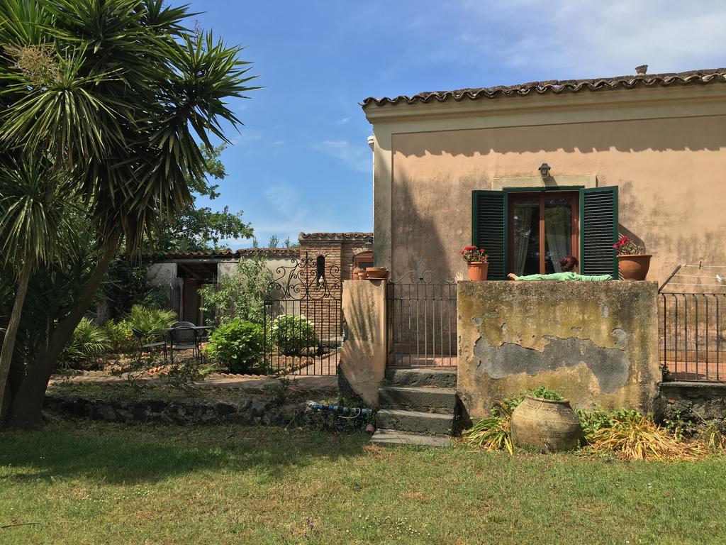 بيديمونتي إتنيو Bed And Breakfast Il Glicine المظهر الخارجي الصورة
