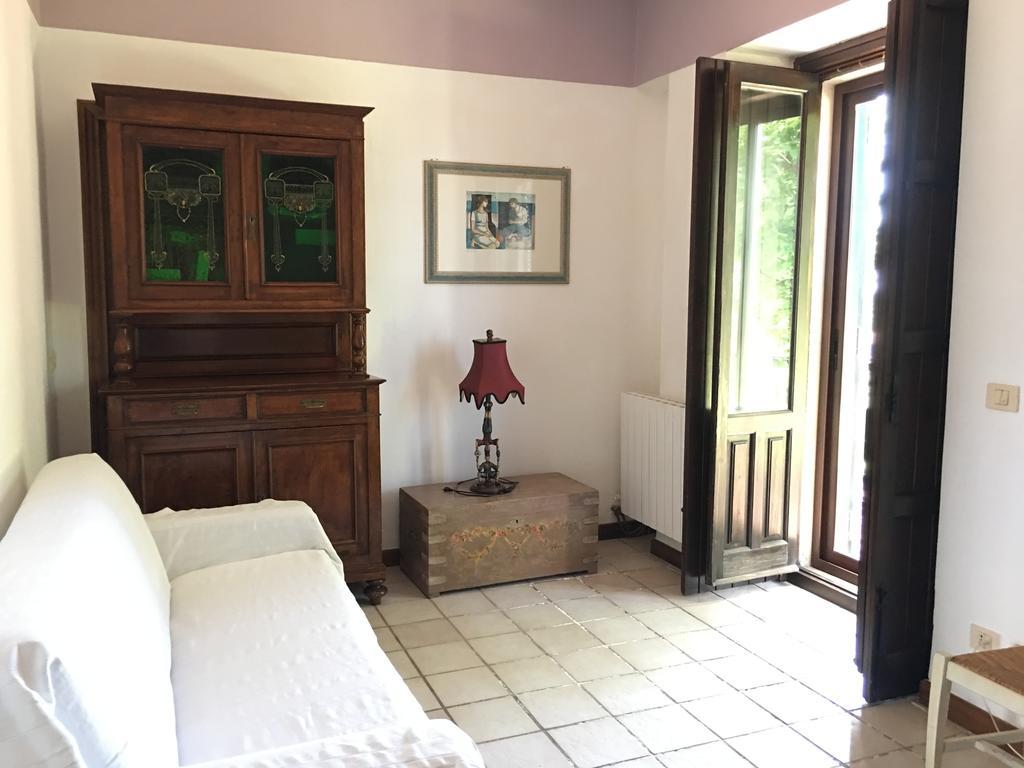 بيديمونتي إتنيو Bed And Breakfast Il Glicine المظهر الخارجي الصورة