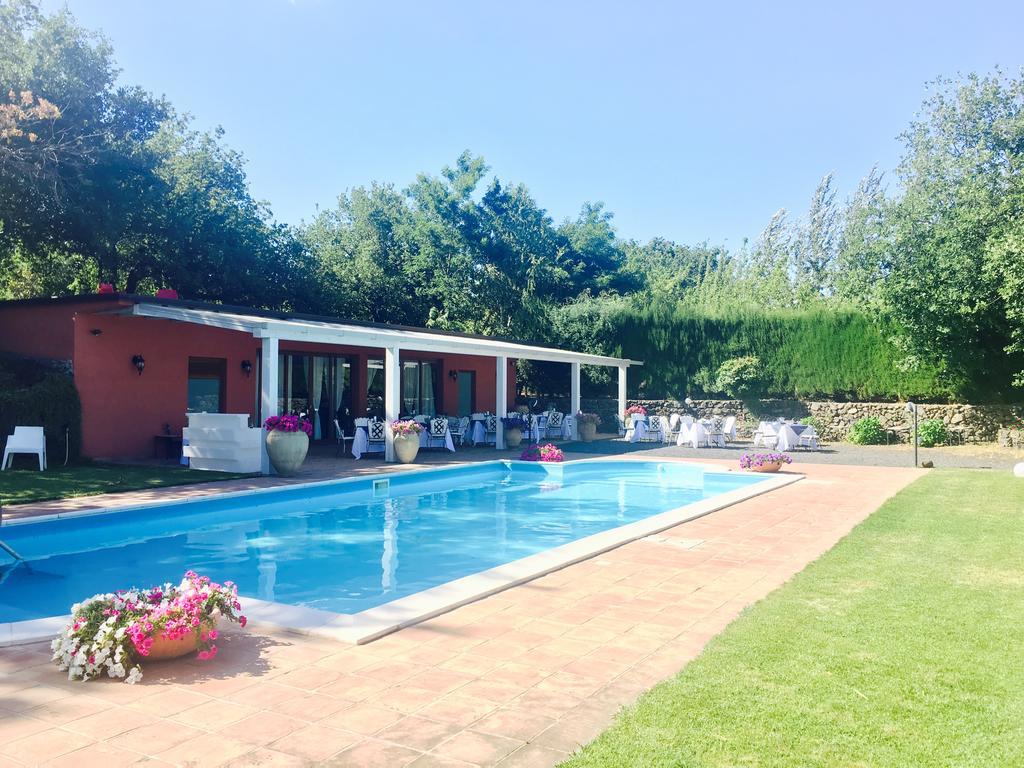 بيديمونتي إتنيو Bed And Breakfast Il Glicine المظهر الخارجي الصورة