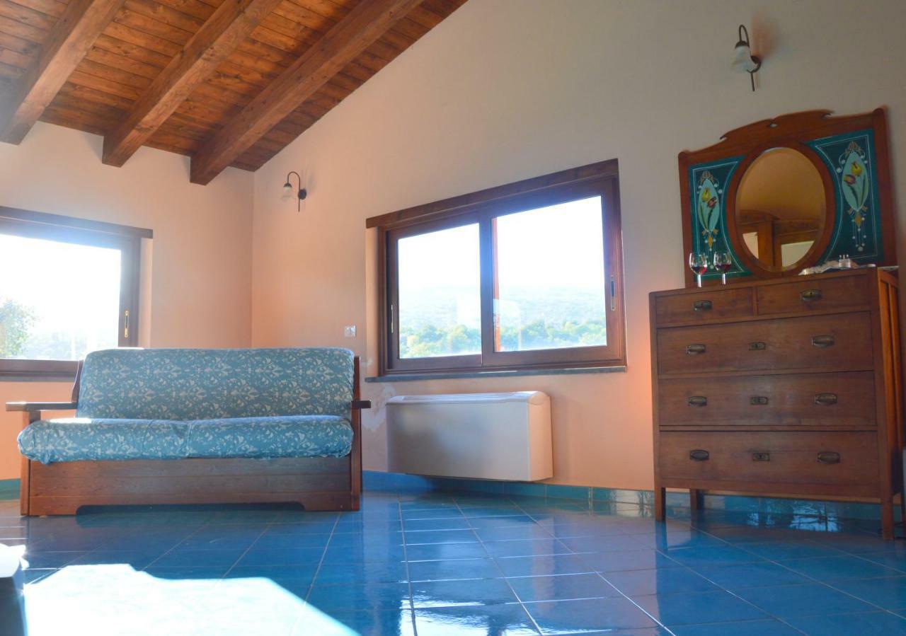 بيديمونتي إتنيو Bed And Breakfast Il Glicine المظهر الخارجي الصورة
